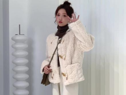 毛毛外套的4个搭配#毛毛外套 #穿搭技巧 #秋冬穿搭 #每日穿搭