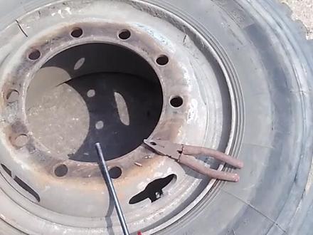 成功取出断气门芯,给车主省100多元钱。(在这种情况下,90%都能取出。)