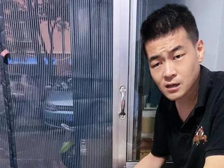2019.8.20日被确诊肺爱晚期,全身多处转移。这两年的治疗,大帅吃了太多的苦,受了太多的罪,特别的坚强。