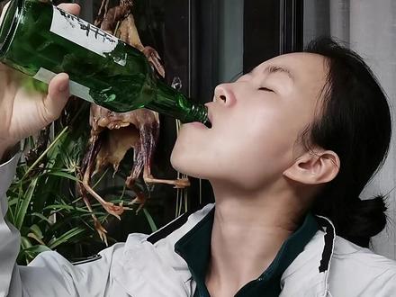 酒越喝越暖,水越喝越寒,交朋友也亦是如此!#梁朝伟 #张国荣 #经典语录 #阿辰哥