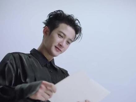 #檀健次三专上线PROOF起来 檀健次三专《PROOF》上线,诚意之作引爆乐坛
#檀健次 的第三张个人专辑《PROOF》重磅上线,先行曲《PROOF》于今日抢先发布,一经上线便迅速登顶多平台榜单日榜与周榜实时TOP1,热度爆棚,其制作与概念可谓诚意满满。