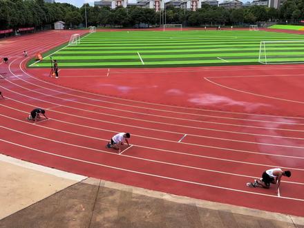 5道在抖音属于什么水平?能不能达到抖音级运动员?#体育生 #田径训练 #400米运动员 #二级运动员 原声原视频!