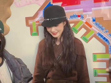 我要闹了,都在偷偷偶遇噜噜晓
#卢昱晓 #偶遇