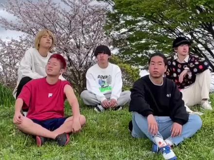 莱纳!始祖巨人之力在这里啊!#响指 #吉尼斯世界纪录 #第一 #进击 #巨人 #动漫 #二次元晨跑