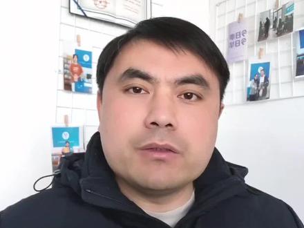 青岛的家长注意!刚刚结束的2026年高三一模,特招线预计在500分左右。
你家孩子如果一模在500分以上,市排名大约在14000名以内,这个位次意味着什么?
换算成省排名,大概在9万5千名左右。去年这个位次能上山东科技大学、青岛大学等省重点高校。
一模核心是暴露问题,不是定输赢。现在开始针对性补漏,高考还能提30-50分。
你家孩子一模估分多少?评论区告诉我年级和估分,我帮你分析冲刺方向。