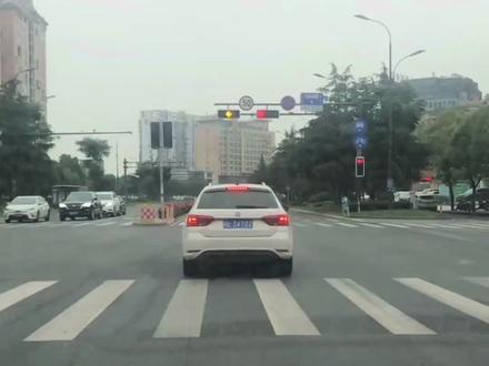 怎样才算闯红灯,今天教会你#每天一个用车知识 #带你懂车