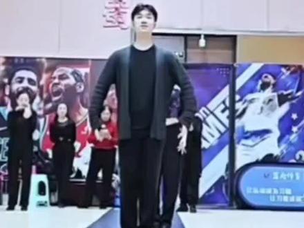 休闲伦巴《想你一次落一粒沙》,编舞:荆晨、崔宏卓#口令分解 #想你一次落一粒沙 #休闲伦巴 #拉丁舞 #双人舞