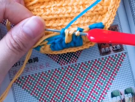 毛线拖鞋钩针编织教程双色花样传承手工编织蜂窝针双色花样