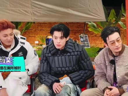 当然是真的啦 我们10岁的耀文宝宝2016年在厕所被时代峰峻的星探发现啦#宇宙闪烁请注意 #刘耀文#刘耀文在厕所被星探发现