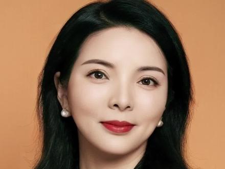 家里有三个以上的孩子,中间那个通常会被忽略,被我说中了吧?!#亲子教育 #家长必读