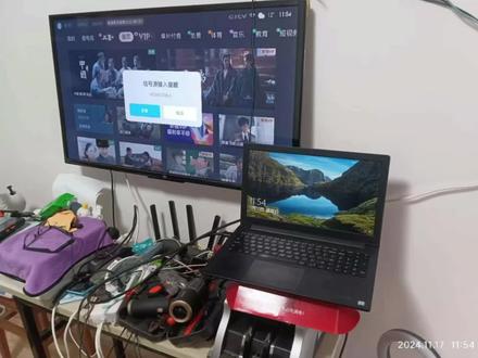 小米商城里的红米显示器G27Q2025款用HDMI连接小米笔记本电脑接受不到信号无法使用,而小米笔记本电脑用HDMI线连接小米电视和华为智慧屏都能正常显示,打电话给小米售后客服,客服却说老款笔记本电脑带不动这款显示器,但是该款显示器的详情页面上却没有此类介绍或者提醒。选择7天无理由退货,并在退货原因中上传无法显示的照片。结果退款时扣了我们消费者50元。这是什么道理,买你小米的产品无法正常使用明明就是你产品质量问题,到头来还来扣消费者的钱。你们小米是差这50元回家买花圈自己用吗?@雷军 @小米公司 @小米官方旗舰店 @小米门锁官方旗舰店 @小米智能生态 #小米手机 #小米澎湃os #红米 #小米su7 #小米笔记本