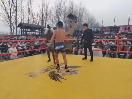 徒弟沈英杰15岁第一次打19岁老外
优势获胜