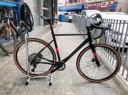 #冬天运动的正确打开方式
mosso730越野公路车组装
铝合金车架 碳纤维前叉 奥利尼Gravel轮组 顺泰11速套件 奥利尼座垫 奥利尼线拉油碟
预算6000元左右,喜欢的朋友私信我。