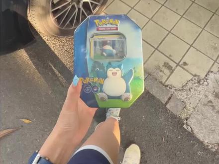 挑战宝可梦美版Pokemon Go 小铁盒 意外收获呢 美版的小铁盒竟然有2张P卡 哇哈哈 瞬间好开心,还是老盒子有很多惊喜🤗 最近手气不错哟
#宝可梦 #拆盒 #单手能开法拉利 #ptcg宝可梦卡牌 #ptcg卡牌