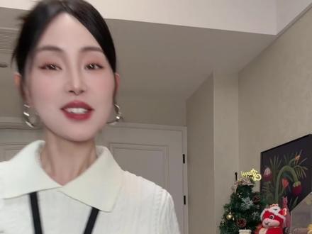 这简直就是微胖和小个子女生的天菜毛衣!#穿搭 #毛衣 #开春搭配 #小个子穿搭 #显瘦穿搭