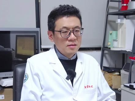 左胸比右胸大正常吗?#乳腺健康 #关爱女性健康 #每天分享科普知识 #医学常识