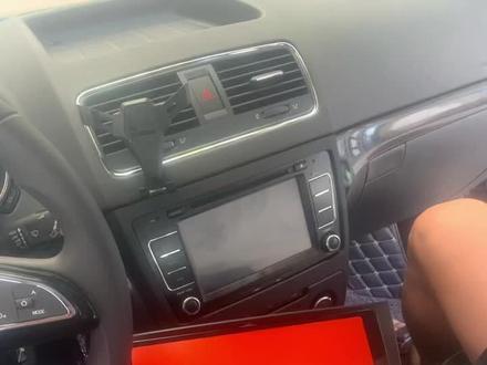 #大屏导航安装 #车载导航 #倒车影像 #汽车导航 #导航 14款斯柯达野帝cd机升级智能大屏车机,高德地图,在线音乐,智能语音,倒车影像,无线carplay,4g全网通,48段dsp调节,更清晰,音质更棒,行车更具乐趣