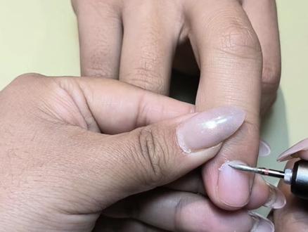 30天新手小白成为美甲师第6️⃣期第二篇:俄式前置处理 第二篇:俄式前置处理
下一期:贴甲片
#美甲教程
#新手美甲师必备
#汐颜教美甲
#俄式前置处理
#创作者中心