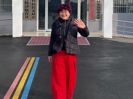 村主任入户到家,给高领老人进行城乡居民养老待遇领取资格认证#矿南村和美乡村 #和美乡村 #我为家乡代言