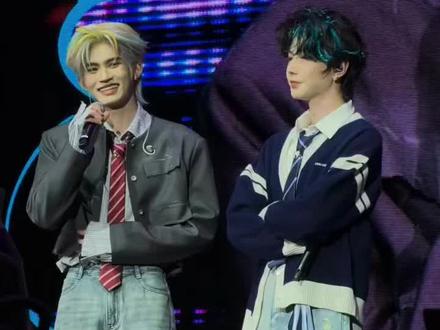 普普:有什么提升幸福的技巧,
粉丝:亲一个 哈哈#云旗#郝熠然#磕糖#澳门演唱会#名场面