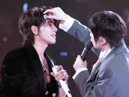 《爱人啊》阿信倾情告白5分钟版FFSZ3.12
#五月天阿信 #陈信宏 #言承旭 #fforever #言而有信