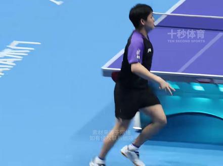 #林诗栋拿下最后一分后跳上球桌庆祝 赛后回应:太激动了 高低都得蹦一下 #林诗栋 #国乒 #乒乓球