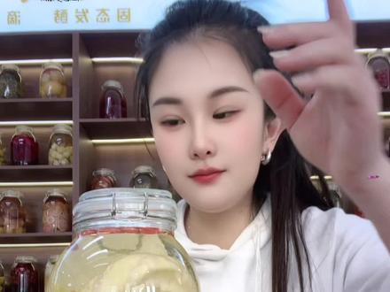 果酒的奇妙在于体验,如果你没有喝过果酒,一定要试试。#自制酒 #好身材吃出来 #老手艺 #传统酿酒 #手工制作