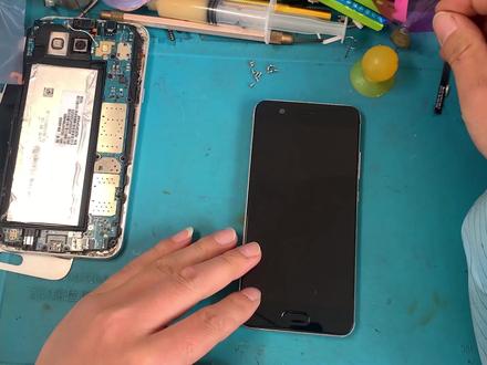 使用5年的华为P10升级鸿蒙系统,能流畅玩游戏吗?我来告诉你。 #华为手机 #华为P10 #华为鸿蒙