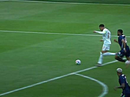 凌晨这场杀疯了!十人法国2-1绝杀巴西,姆巴佩闪电破门,红牌都挡不住高卢雄鸡!#巴西 #法国 #巴西法国友谊赛 #姆巴佩 #懂球王