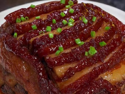 梅菜扣肉全国人都爱吃,可是很多人却做不好,今天我就分享一个酒店大厨的做法,做出来香而不腻入口即化……#家常菜 #梅菜扣肉 #五花肉 #扣碗 #美食