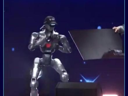 机器人统治地球后最想删除的视频 #机器人 #人形机器人#科技 #众擎机器人 #搞笑