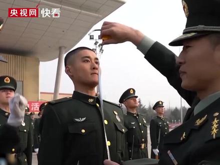 直击国旗护卫队员选拔现场:身高必须在1米82到1米90之间,而且要跟臂展相同