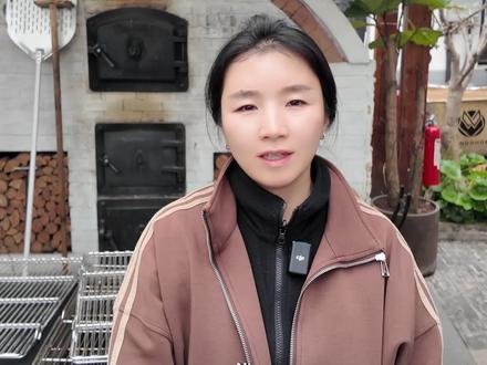 室内到底能不能建窑炉?这里有您想要的答案答案#窑炉搭建#窑炉排烟#净化系统#室内窑炉#建窑指导@苏州麦屿窑烤餐厅 @麦屿拾窑研学社