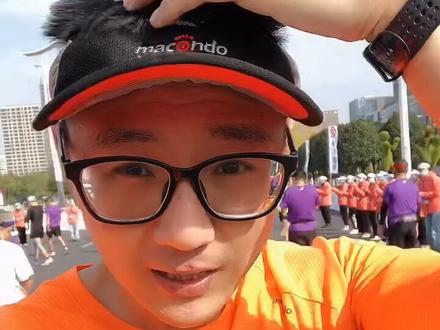 #南京马拉松 安全完赛,净成绩3小时24分。坚持低心率有氧跑,MAF180跑法,让我们无伤,耐力,健康的跑到老