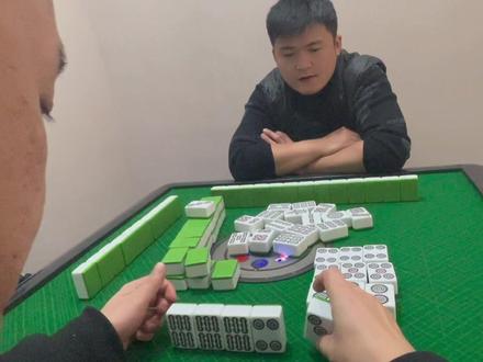 四个硬赖油!哈哈哈