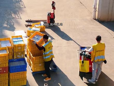 一觉醒来打工族的天都要塌了,陪伴着牛马们生活了5年之久的买菜平台,美团优选正式宣布对广东区域停止对外运营,再见了美团优选广东,以后广东再无美团优选,那问题来了:以后牛马们买菜怎么办?#美团优选 #买菜平台 #美团 #航拍 @招商银行App #2025招牌年终奖