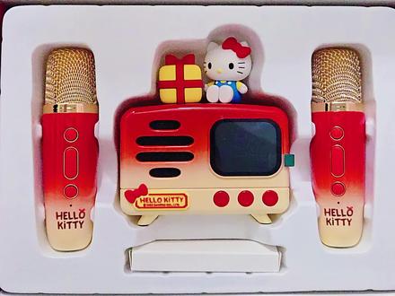 山姆kitty套装听歌k歌效果。谁懂啊,一眼看上这个山姆的新品音响k歌套装,上午刷到,晚上就坐地铁飞过去买了,太可爱了太喜欢了😍😍音质不能说十全十美,但是110已经很值了!!小朋友应该会很喜欢!!#山姆新品 #山姆kitty #kitty #蓝牙音箱 #新年礼物