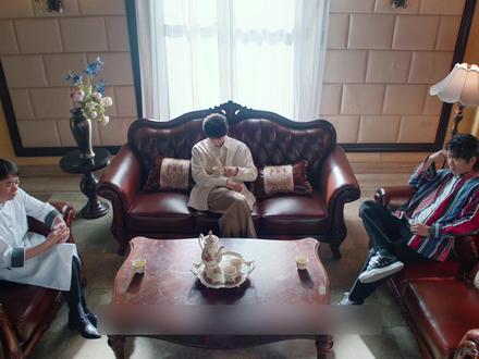 这个老板是真奇葩,赚钱最喜欢给员工发,奖金他就拼命撒 #电视剧年少有为 #年少有为彭昱畅林允 #解说电视剧 #彭昱畅 #年少有为没有一分钟不好笑 @电视剧年少有为(亏pi点子生成版