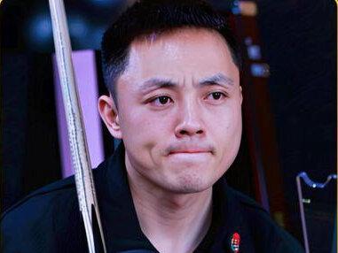 薛珍麒时隔两年再次对战准神郑宇伯,二人展开巅峰之战,总督以不再是黄毛#薛珍麒 #郑宇伯 #乔氏大师赛 #青年创作者成长计划 #台球是一种生活