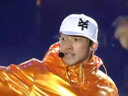 那些年被QQ飞车用做背景音乐的歌曲Rain《With U 》