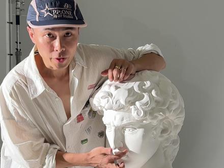 边缘重影不清晰,只需1步即可解决! 拍摄中经常会出现边缘不够清晰,重影的现象,只需1步即可完美解决!!
#摄影布光 #肖像写真 #摄影教学 #摄影灯光教程