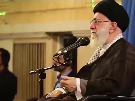 哈梅内伊进了地堡,不是因为怕死,是因为他要按下那个危机时刻的按钮!