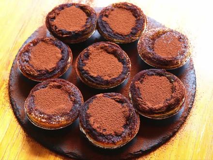 粉丝点名要的爆浆脏脏蛋挞,外皮酥脆,里面口口爆浆