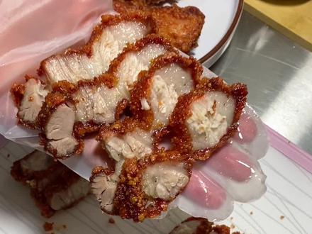 潮汕家常菜,腐乳五花肉,真的好吃到舔手指!你们一定要试试!酥酥脆脆的肥而不腻,巨香巨好吃,特别下饭~#潮汕美食 #南乳五花肉 #好吃到停不下来 #妈呀太香了