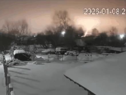 俄罗斯再射“榛树”导弹,突袭乌克兰利沃夫#全球军事观察 #创作者中心 #创作灵感