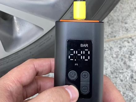 车载充气泵的使用方法,点赞关注加收藏!#dou是好车 #带你懂车 #抖音汽车好物推荐官 #胎压监测 #别克威朗pro