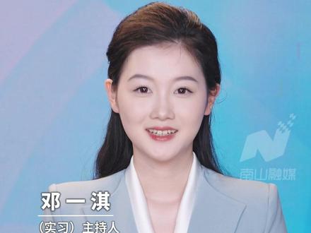 “史诗级空投”真的空降敦煌了!和平精英把敦煌做进了海岛,飞天仙女、月牙泉被搬进“吃鸡”游戏。 #吃鸡日常 #和平精英小技巧 #敦煌飞天 #敦煌