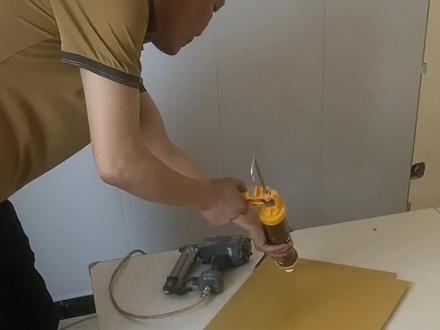 护墙板墙裙如何安装?#护墙板#护墙板安装#施工现场实拍 #旧墙翻新 #同城#同城装修的朋友看过来 #同城好店推荐 @抖音小助手 @抖音作者助手 @抖音媒体内容优推官