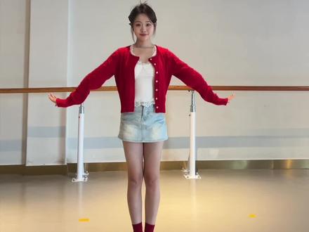 #上热门话题🔥🔥🔥 #新年舞蹈 #抖音舞蹈简单易学 #幼儿舞蹈 2026年新的第一支舞《成语拜新年》