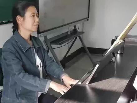 今天学唱绒花的二声部#学习不分年龄